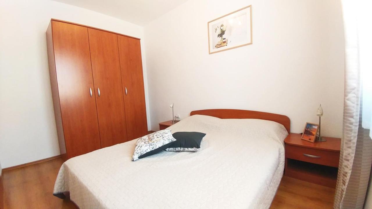 רוביני Apartment Matika, Terrace Apartment 10 Minutes Walk From Center מראה חיצוני תמונה