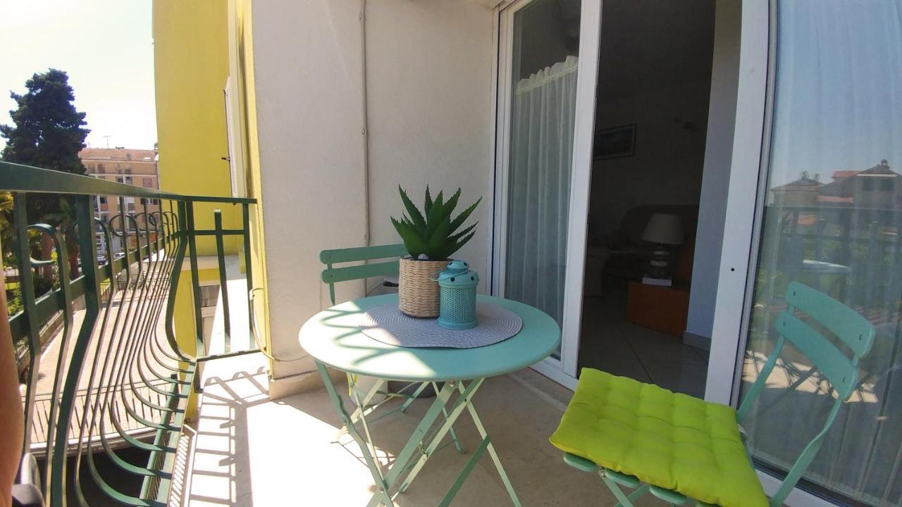 רוביני Apartment Matika, Terrace Apartment 10 Minutes Walk From Center מראה חיצוני תמונה